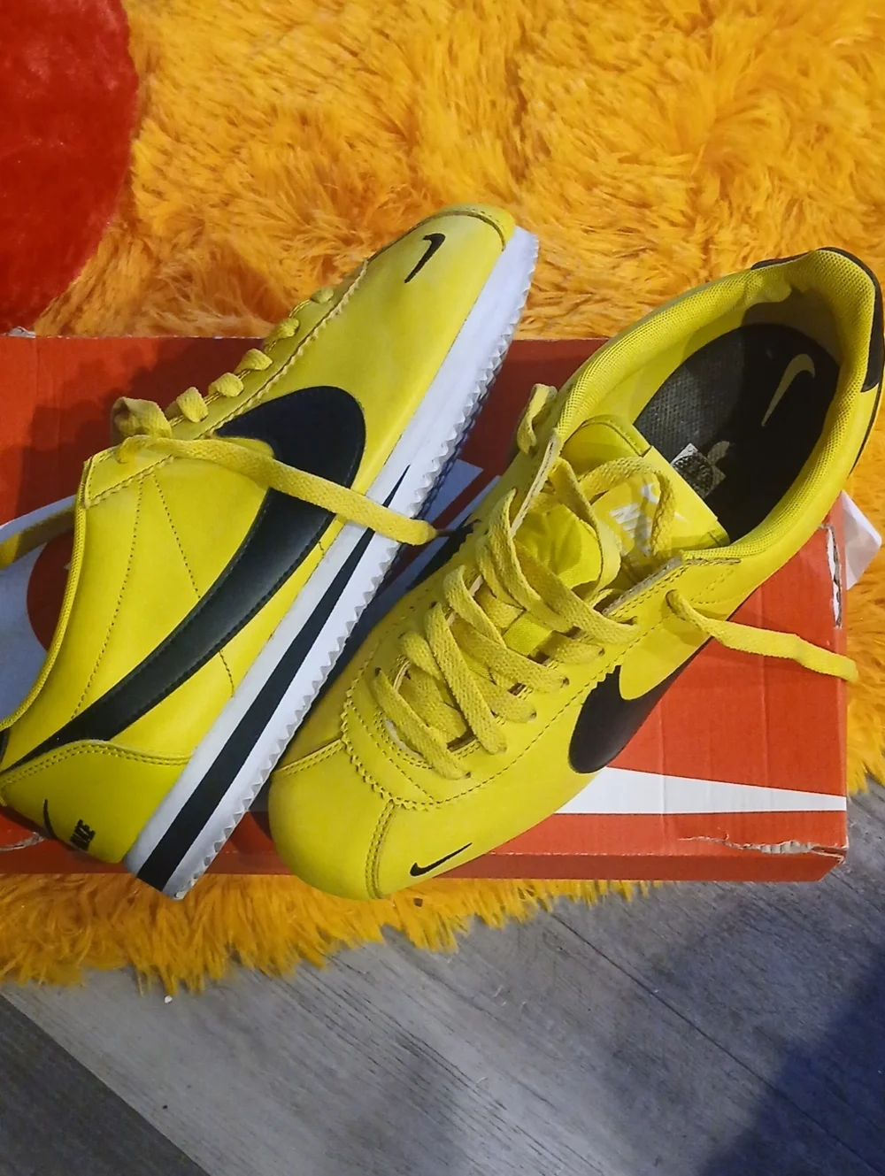 Nike MenYellow and Black Retro Cortez Prem Sneakers
